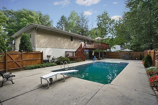 In Ground Pool with New Liner & Filter