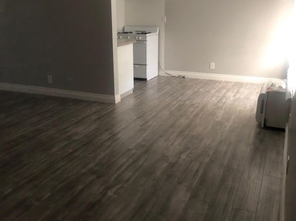 16132 Vanowen St #2