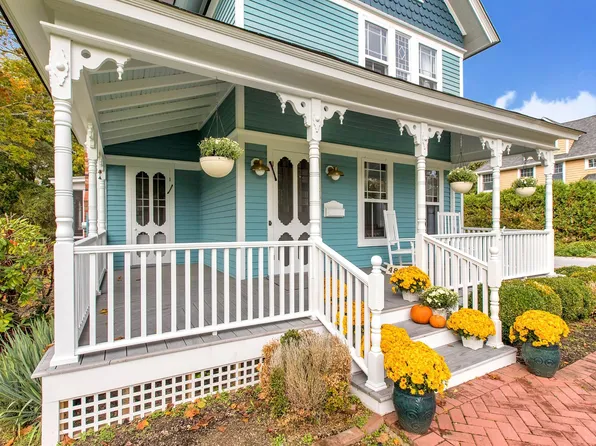 48 Bayport Ave, Bayport, NY 11705