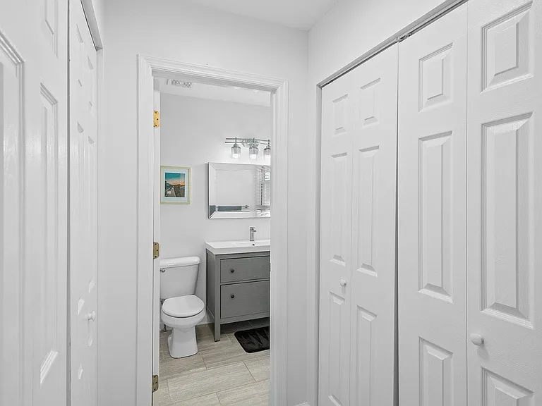 209 Errol Ln — Photo 27