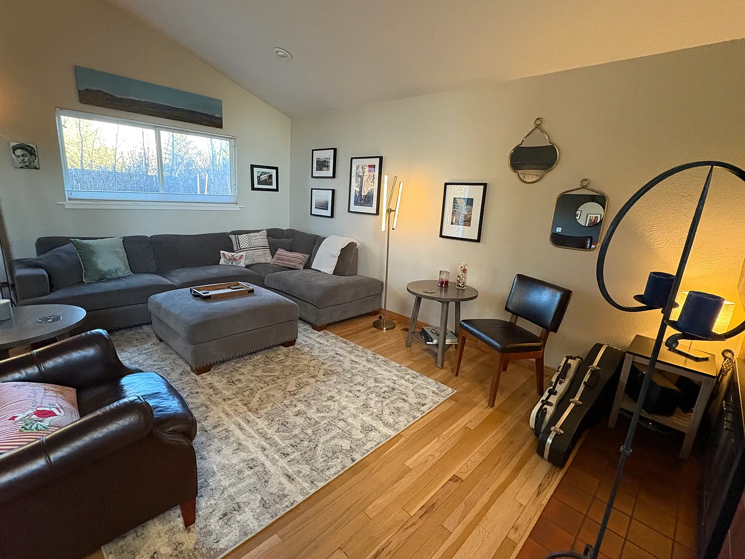 3 bed, 1248 sqft, $3,950 — Photo 2