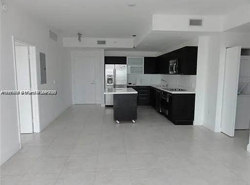 90 SW 3rd St #2907 — Photo 2