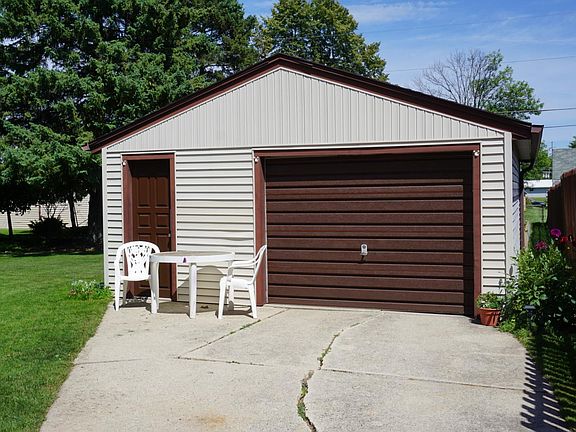 4th image of 3017 S 10th St