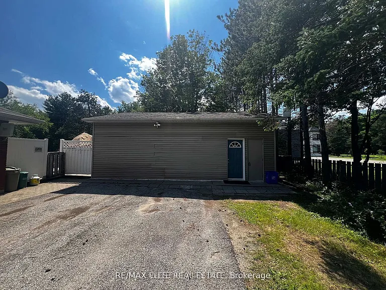 16632 York Durham Line N #GARAGE — Photo 1