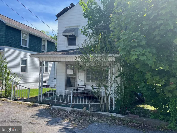 415 Center St, Lykens, PA 17048