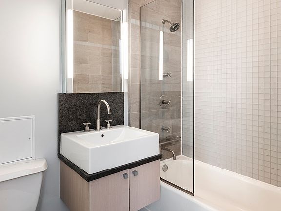 5th image of 120 Greenwich St APT 4E