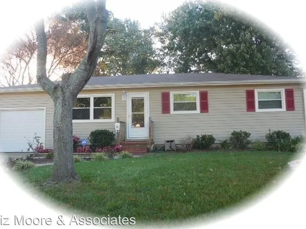 114 Phillips Ln, Newport News, VA 23602