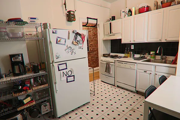 Rented by PMG Real Estate  | media 39