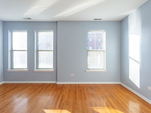 4th image of 819 S Kedzie Ave #3