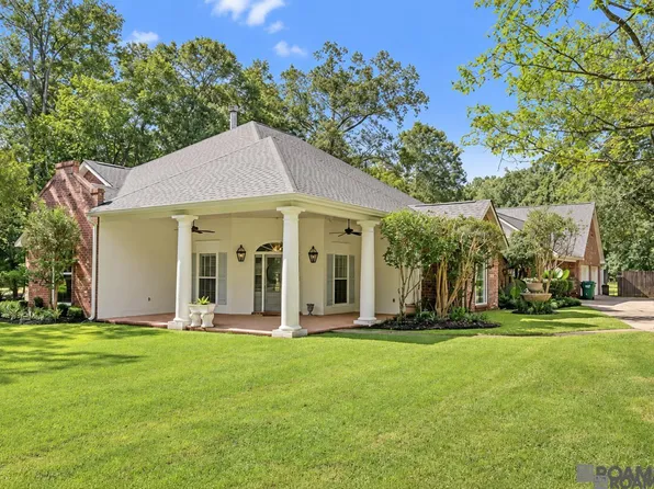 8812 Wildwood Dr, Denham Springs, LA 70706