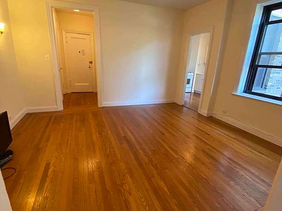 2nd image of 35 Orange St #4FE