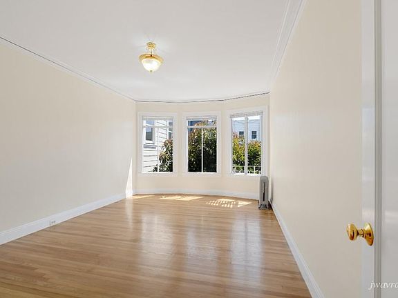 3rd image of 1539 Greenwich St #7