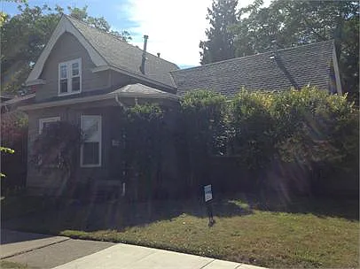 642 NW 11th St — Photo 9