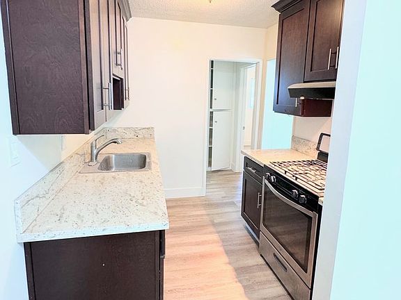 5th image of 1801-1809 E Wilshire Ave #1801-5