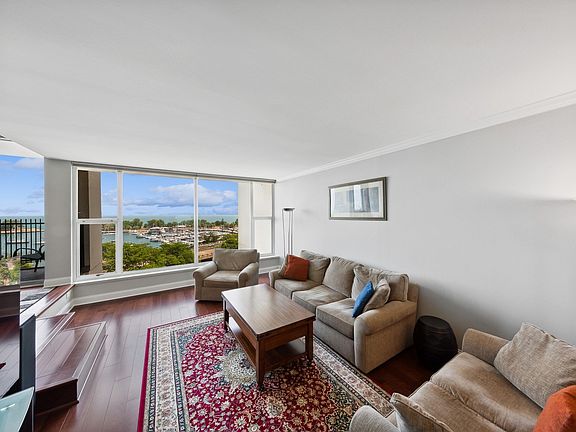 4th image of 3200 N Lake Shore Dr APT 904