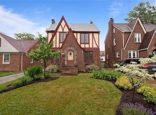 3567 Bainbridge Rd, Cleveland Heights, OH 44118