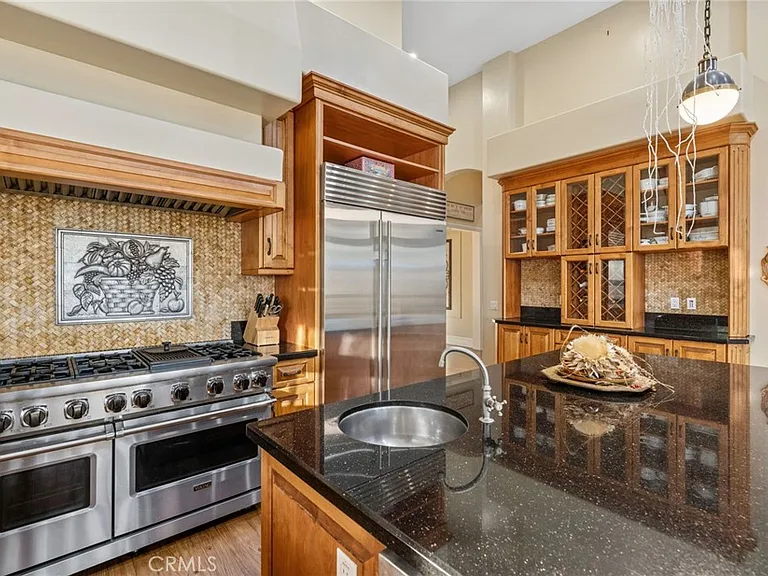 44915 Palladian Ct — Photo 32