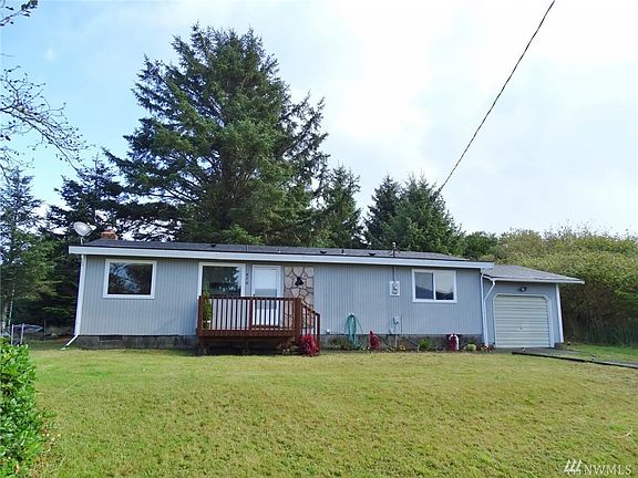 2nd image of 870 Pheasant Pl