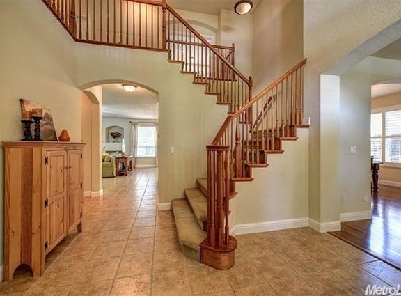 3rd image of 1816 Cymbeline St