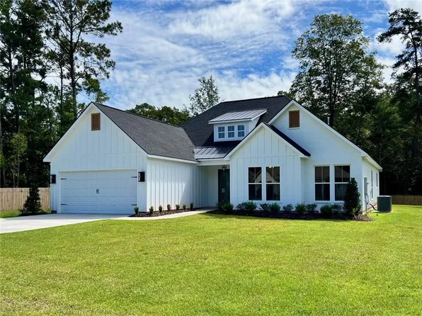 147 Coquille Dr, Madisonville, LA 70447