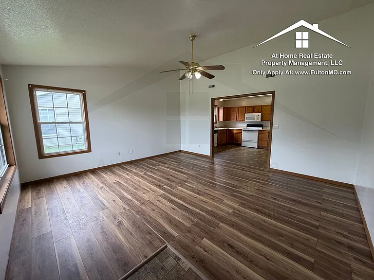 26332635 Gates Blvd — Photo 5