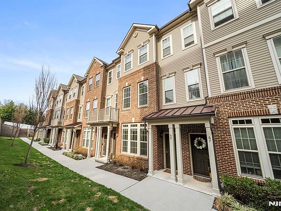 5th image of 67 Arnold Dr #5811