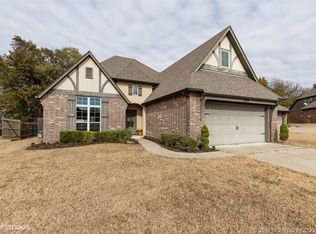 2308 Jefferson Rd, Bartlesville, OK 74006