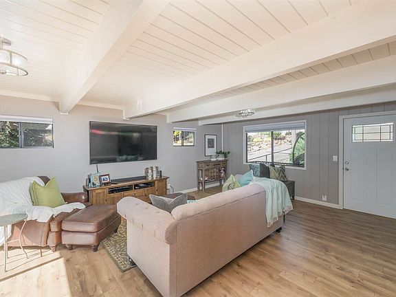 4th image of 818 Peninsula Dr