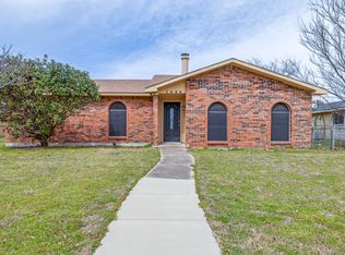 1906 Stockton Trl, Grand Prairie, TX 75052