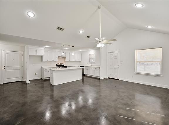 4th image of 4360 Green Acres Cir