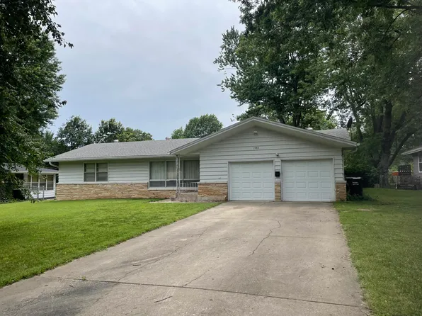 1983 S Saratoga Avenue, Springfield, MO 65804