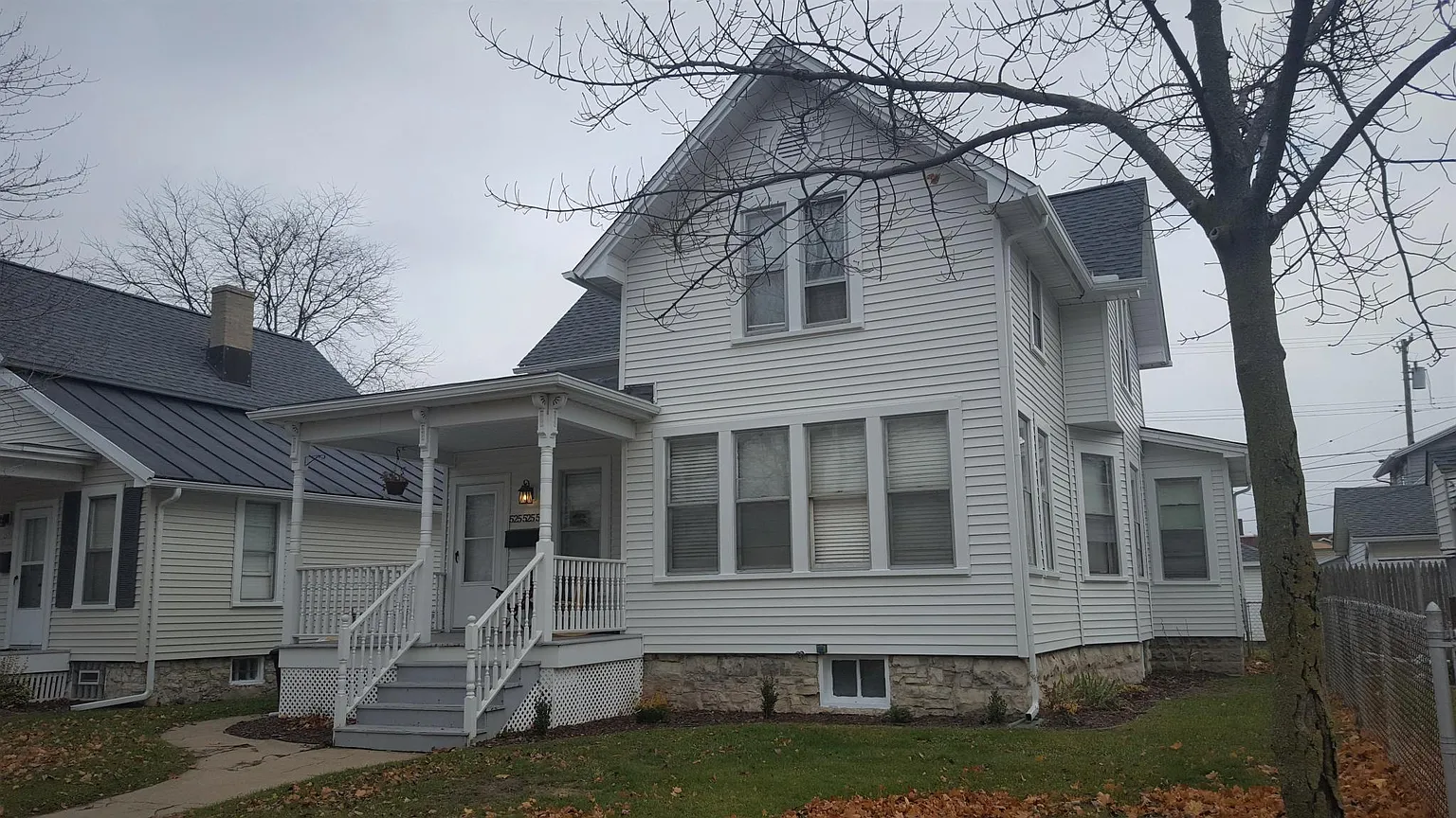 521 Cass St photo 1