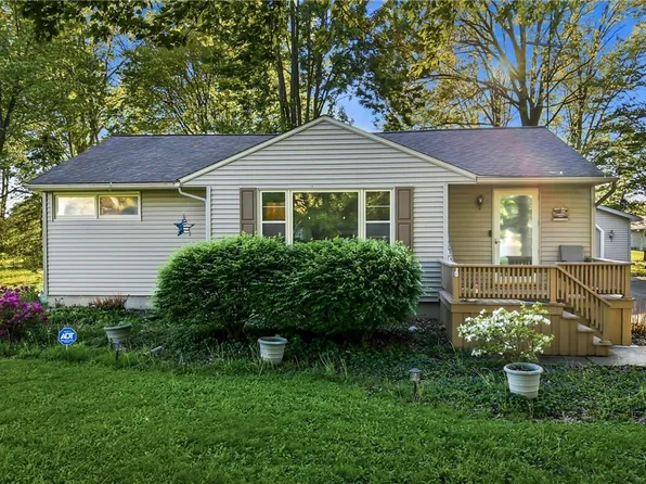 5863 Emerson Ave NW, Warren, OH 44483