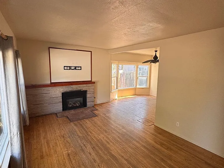 567 Hathway Ave — Photo 15