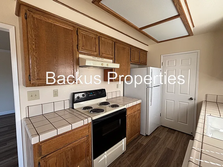 1054 Padre Dr #4 — Photo 10