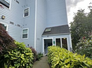 6547 42nd Ave SW APT 203, Seattle, WA 98136