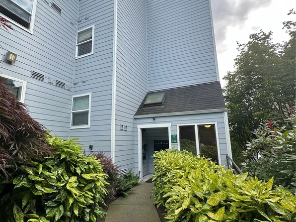 6547 42nd Avenue SW #203, Seattle, WA 98136