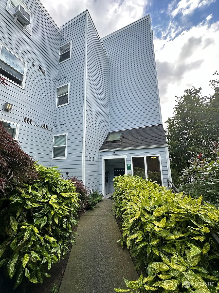6547 42nd Avenue SW #203 photo 1