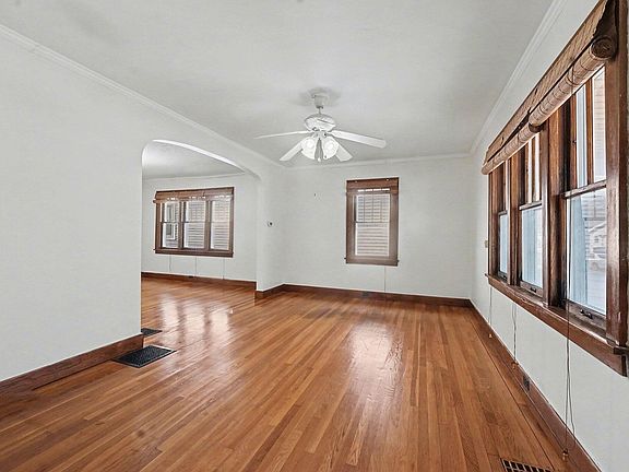 4th image of 540 Woodridge St NE