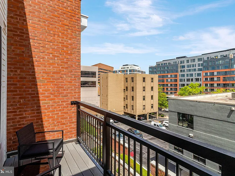 1023 N Royal St #312 — Photo 19