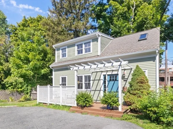 114 Wrentham St #2, Dorchester, MA 02124