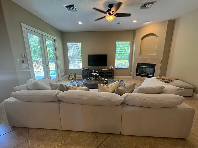 630 Broadoak Loop — Photo 32