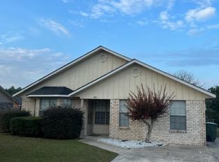 701 Waterfield Dr, Hinesville, GA 31313