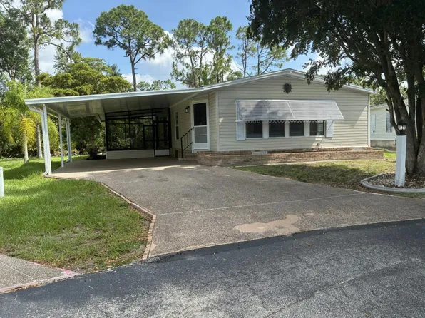 19719 Kara Cir #473, North Fort Myers, FL 33917