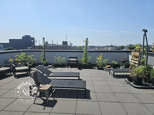 Rented by MySpaceNYC | media 36