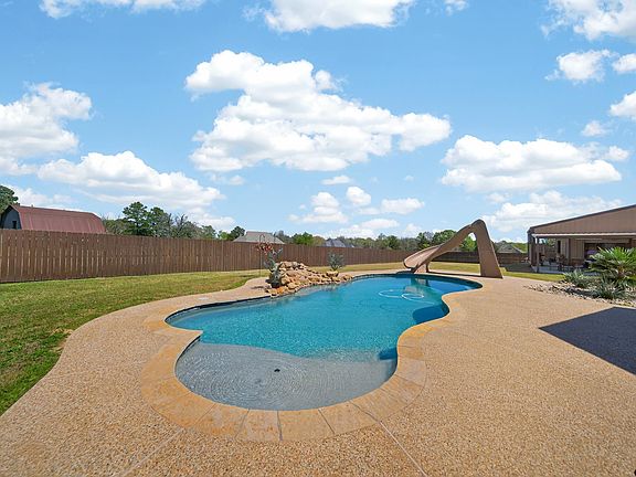 2nd image of 15524 Sugar Ridge Ln