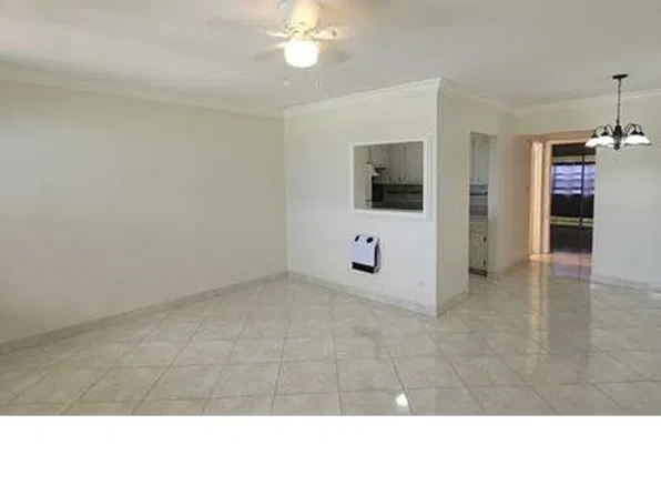 190 Salisbury E #H, West Palm Beach, FL 33417