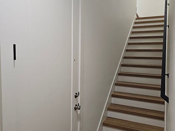 4th image of 2139 Mail Ave #101