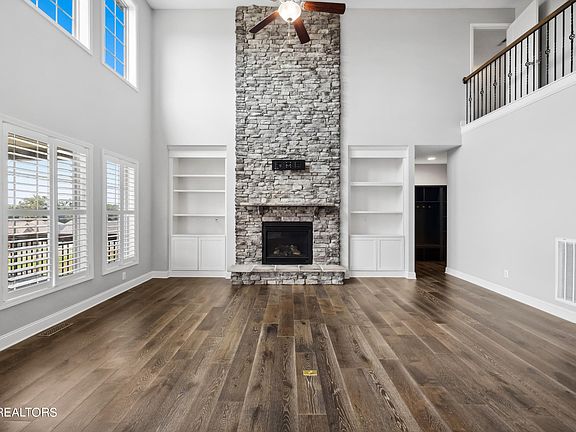 3rd image of 2577 Timber Highlands Ln