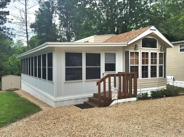8/77 Woodhaven Dr E, Sublette, IL 61367